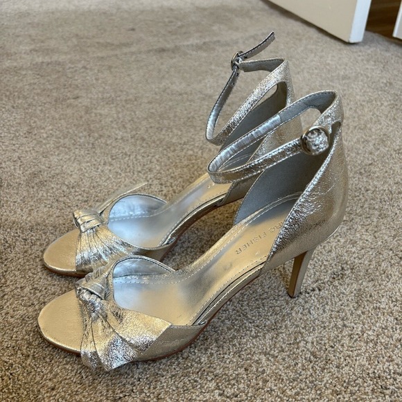Marc Fisher - Women's Brodie Buckle Knotted Heel Sandals - Size 8.5 - Silver - Picture 5 of 11